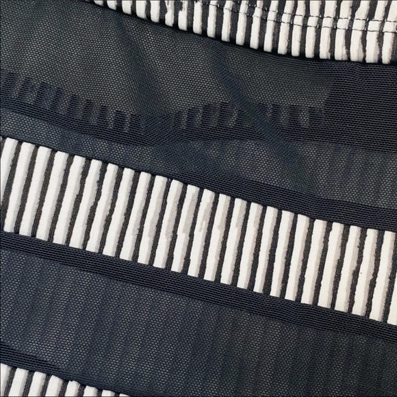 NIKE Women Tankini XL Black Grey White Size L NWT - Picture 4 of 12